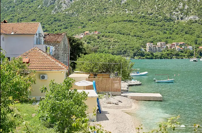 House, 1 room, 55 m² with a 610 m² plot in Kostanjica